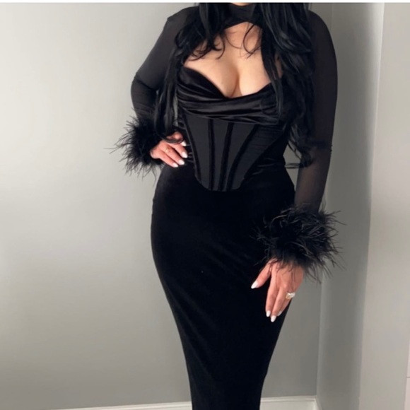 House of CB Dresses House Of Cb Thalia Black Velvet Maxi Dress